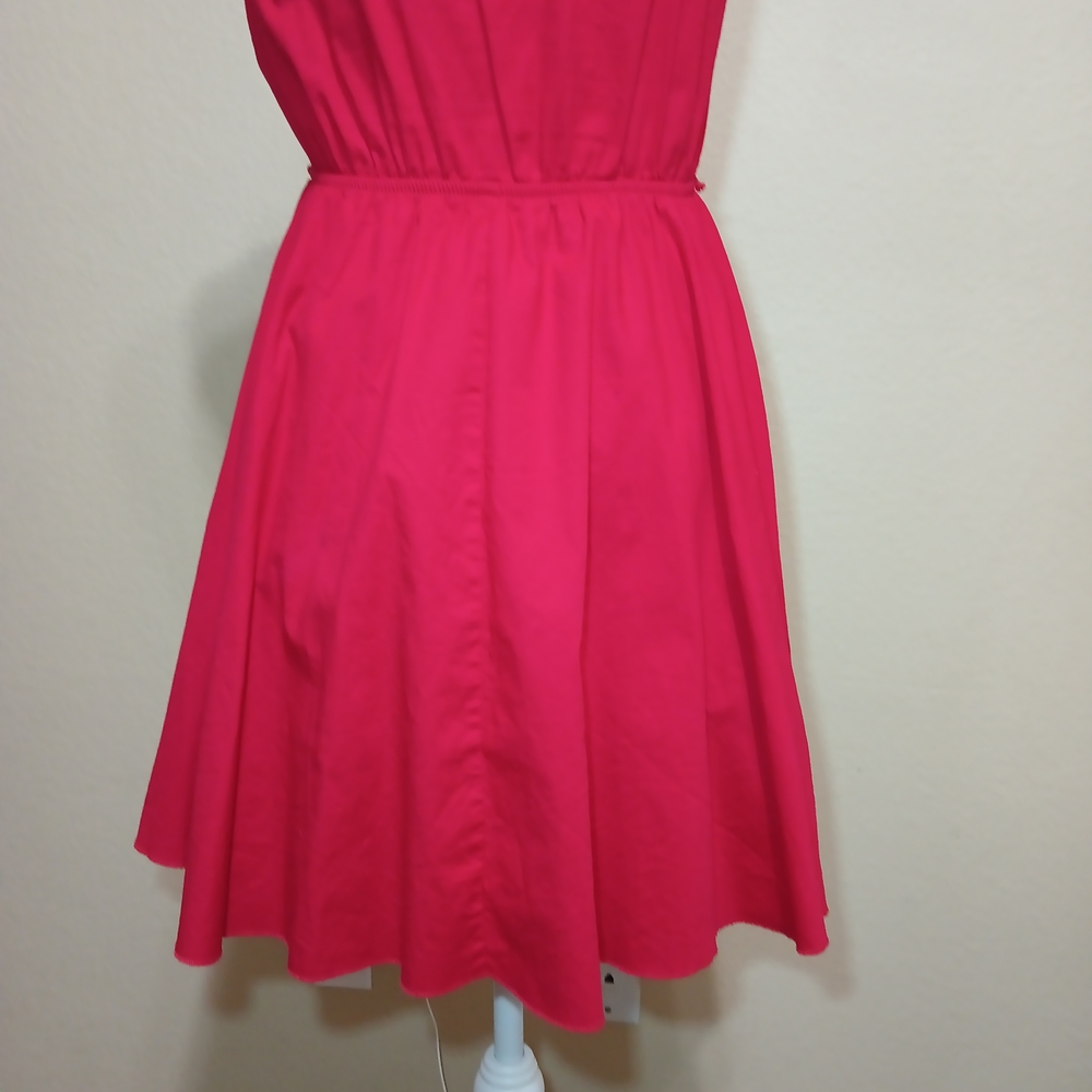 Elegant Red Sleeveless Dress - Picture 10 of 13